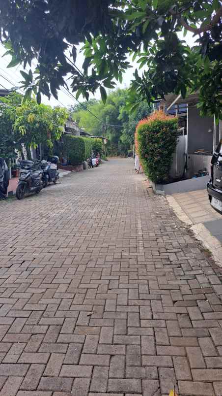 rumah second terawat di puri depok mas