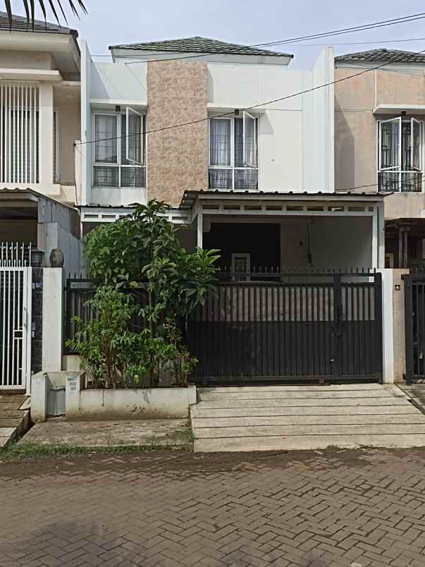 rumah semi furniture berbatasan jaksel dan joglo