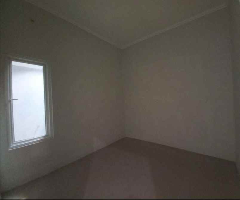 rumah siap huni dekat stasiun depok lama 675 jt