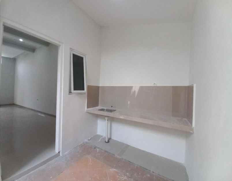 rumah siap huni dekat stasiun depok lama 675 jt