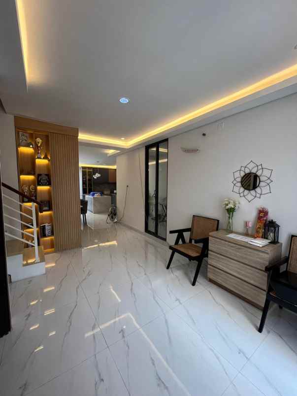 rumah siap huni di cluster shinano jgc jakarta timur
