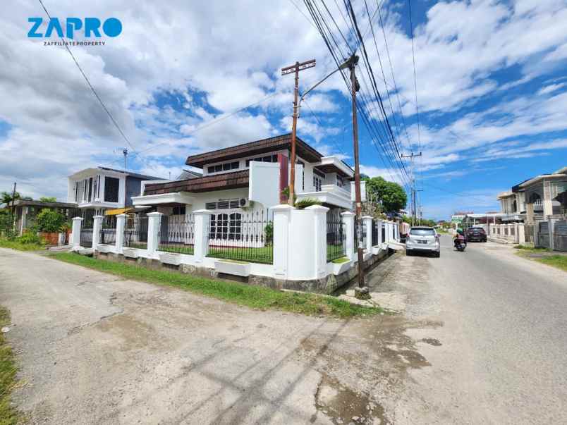 rumah siap huni di kawasan elit tengah kota padang