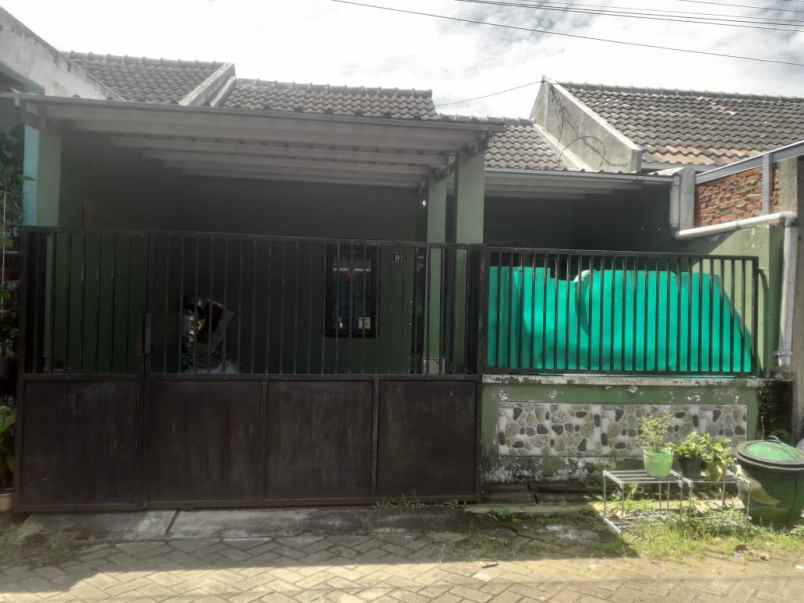 rumah siap huni di perumahan bumiayu kota malang