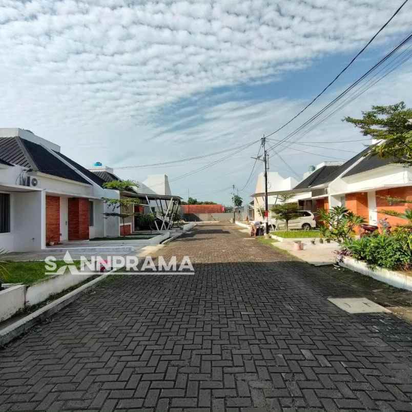 rumah siap huni tanah luas di limo depok