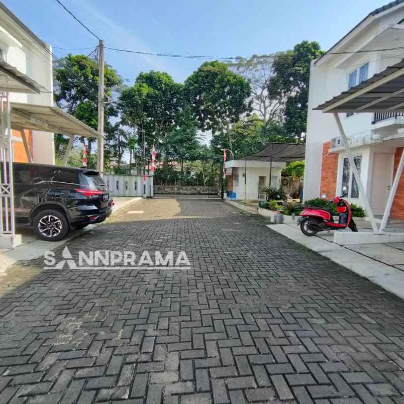 rumah siap huni tanah luas di limo depok