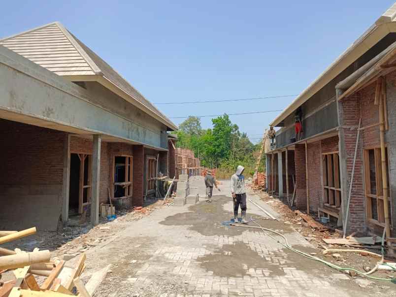 rumah siap huni type 110 di ngemplak sleman