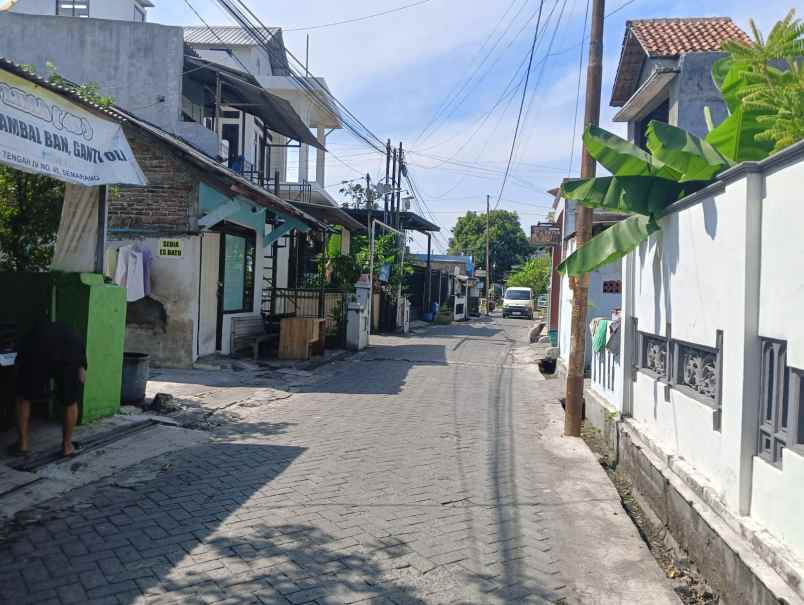 rumah siaphuni pedurungan belakang polsek pedurungan