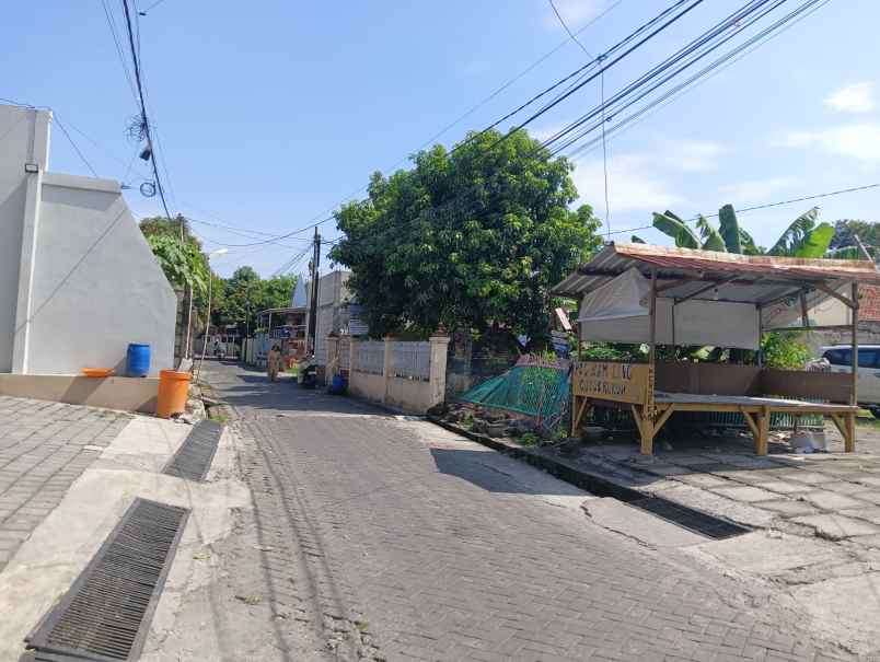 rumah siaphuni pedurungan belakang polsek pedurungan