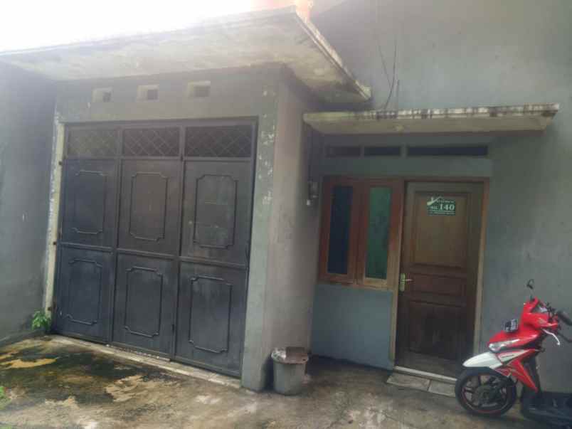 rumah startegis jalan 2 mobil dekat grand depok city
