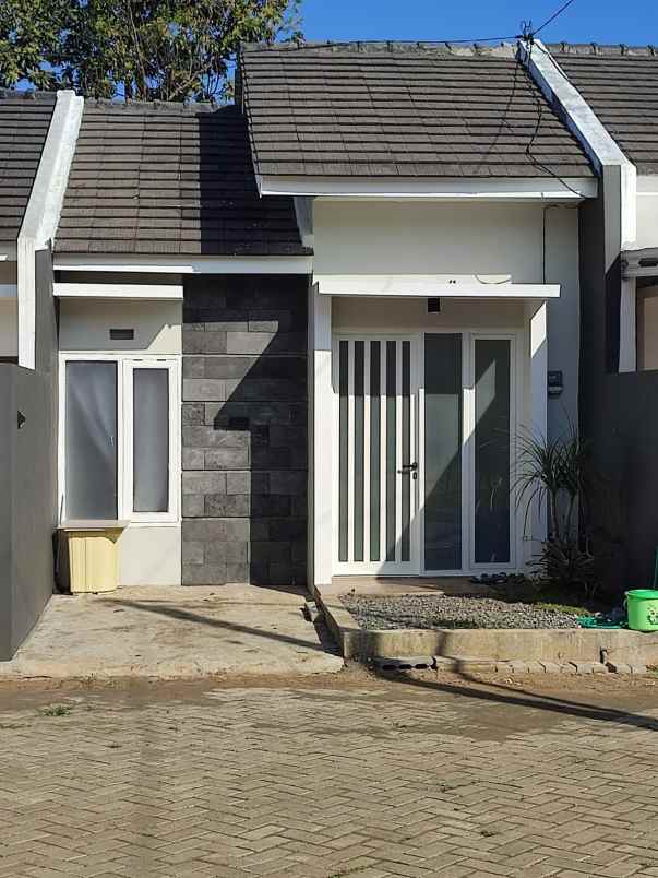 rumah subsidi 1 lantai dekat sd model malang