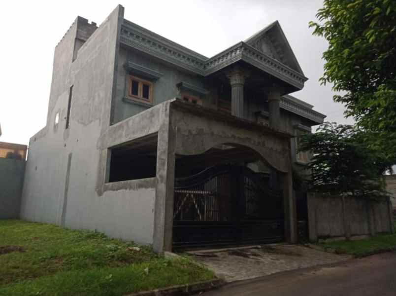 rumah sultan di puspitaloka bsd