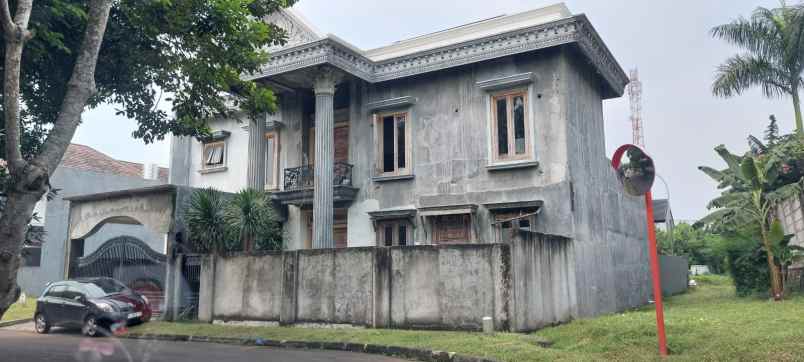 rumah sultan di puspitaloka bsd