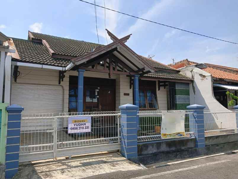 rumah tengah kota jalan lamper tengah semarang