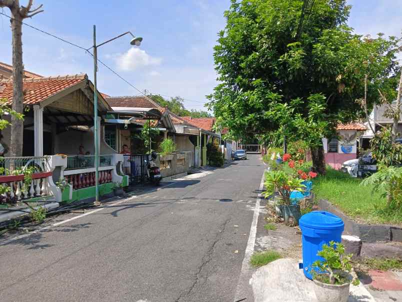 rumah tengah kota jalan lamper tengah semarang