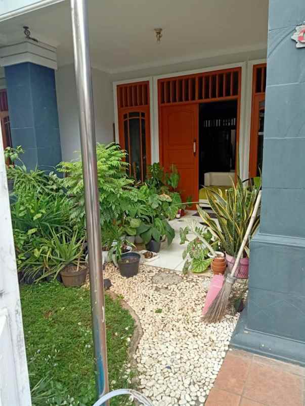 rumah tinggal 2 lantai dijakarta barat