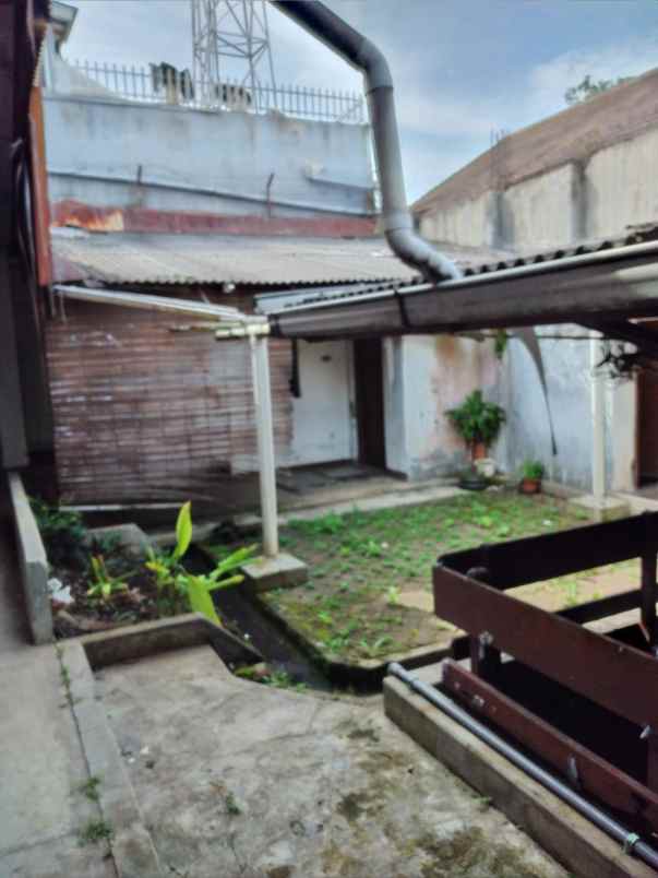 rumah tua hitung tanah di gegerkalong sukasari bandung