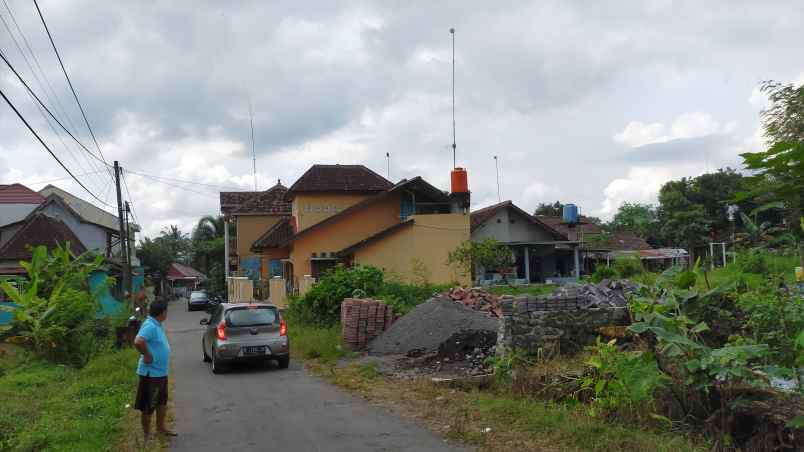 selatan kampus uii jogja shm siap ajb di jakal km 10