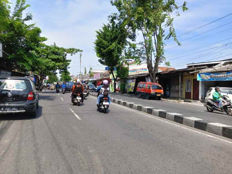 tanah kedungmundu raya kawasan ramai 24 jam