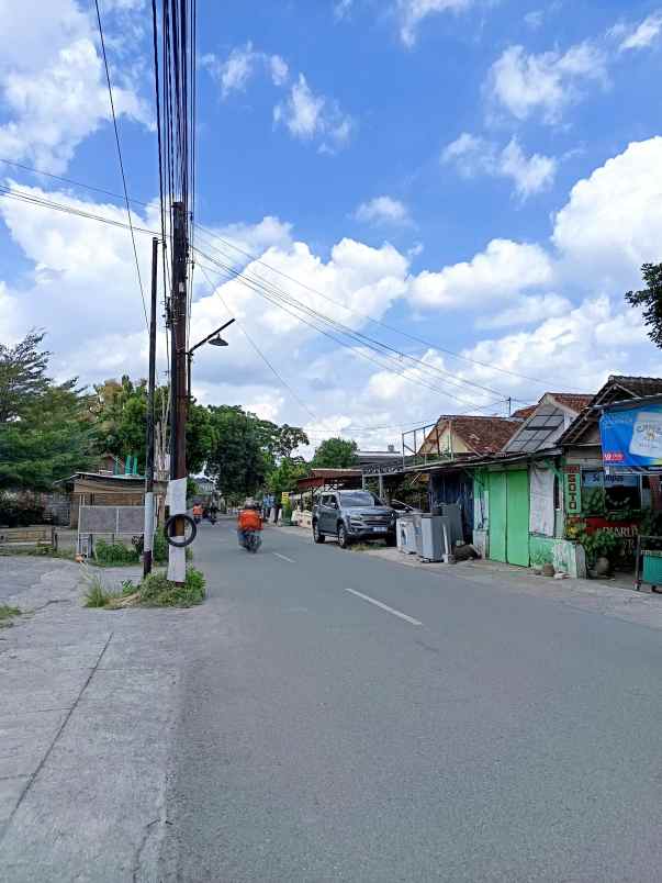 tanah lokasi sangat strategis di utara ambarukmo plaza