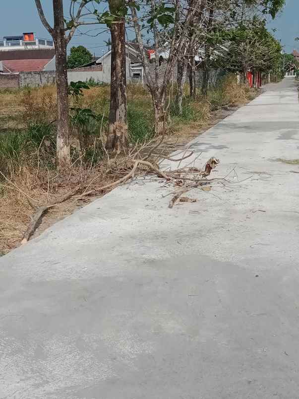 tanah pekarangan dekat bandara asrama haji solo