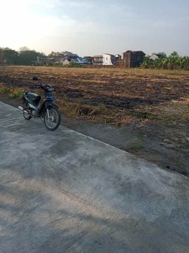 tanah pekarangan dekat bandara asrama haji solo