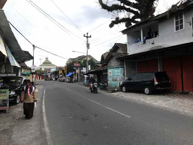 7 menit selatan kampus uii terpadu