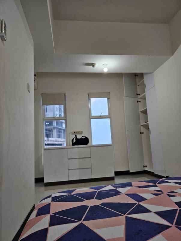 apartemen amor lantai 6 pakuwon city fully furnished