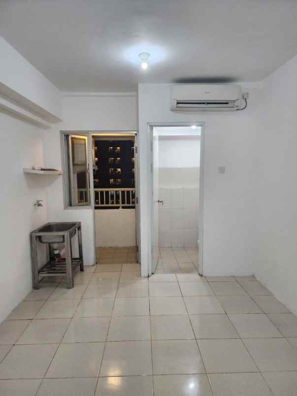 apartemen educity yale type studio lantai 17 ada 1 ac