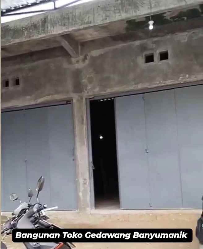 bangunan toko gedawang banyumanik semarang
