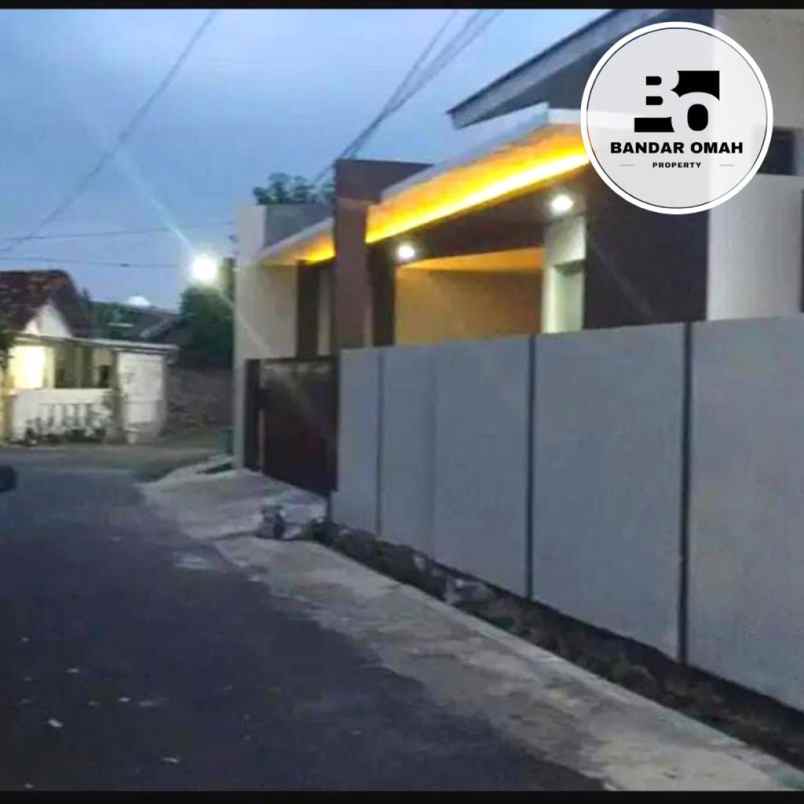 buc dijual rumah di jln berlian sambiroto semarang