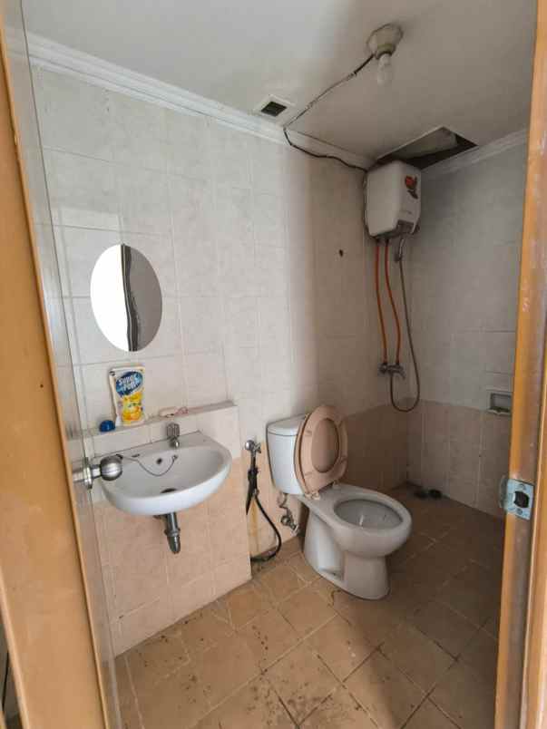 di sewakan apartemen gajah mada mediterania