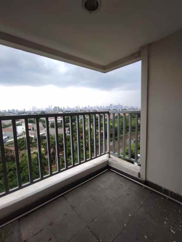 dijual apartemen jalan lapangan bola meruya