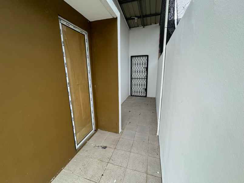 dijual cepat rumah hook di peony botania batam center