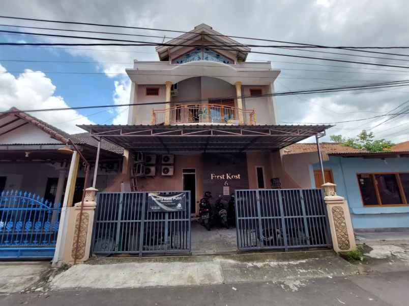 dijual cepat rumah kost dekat kampus ternama jogja