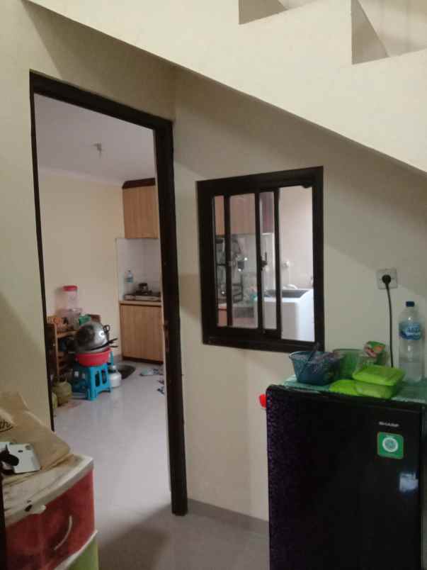 dijual cepat rumah lantai mezanine