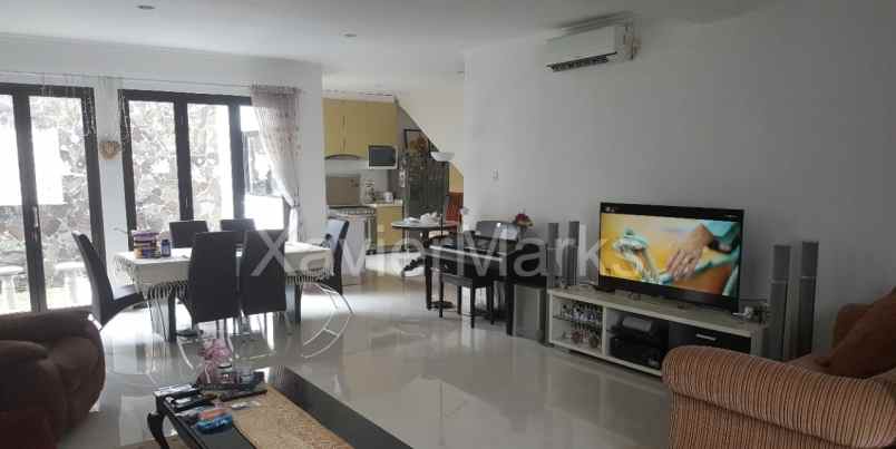 dijual exclusive townhouse di bintaro