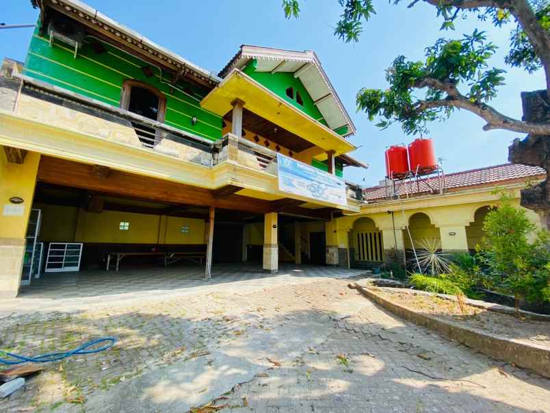 dijual gedung usaha multifungsi di ponorogo