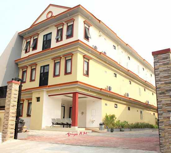 dijual kost jalan raya kebon jeruk