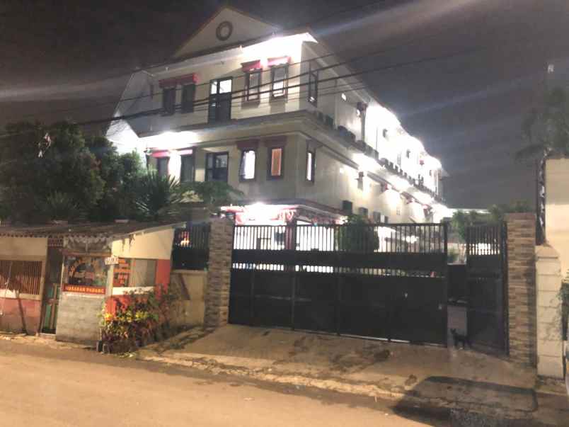 dijual kost jalan raya kebon jeruk