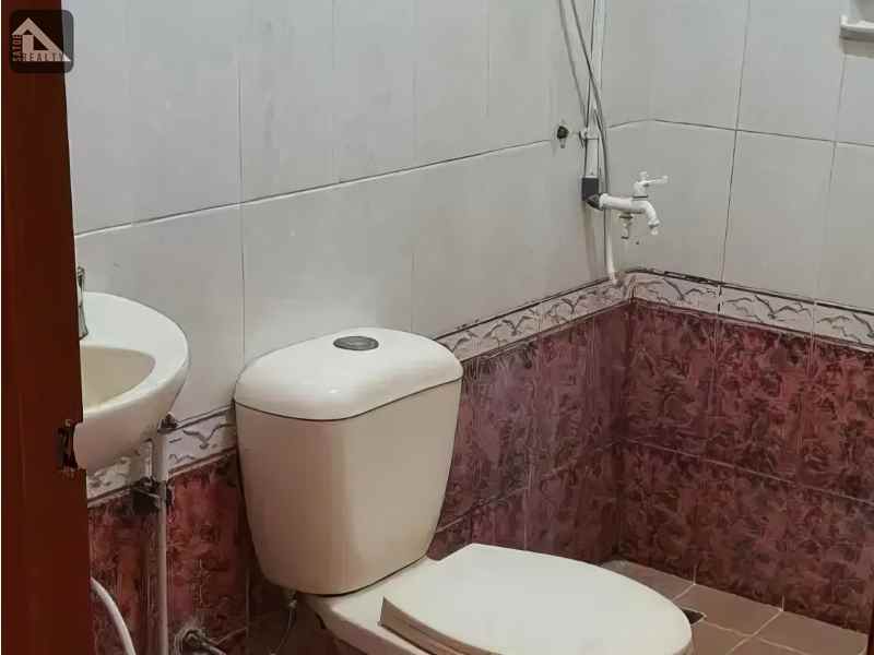 dijual kost jl anggrek cendrawasih