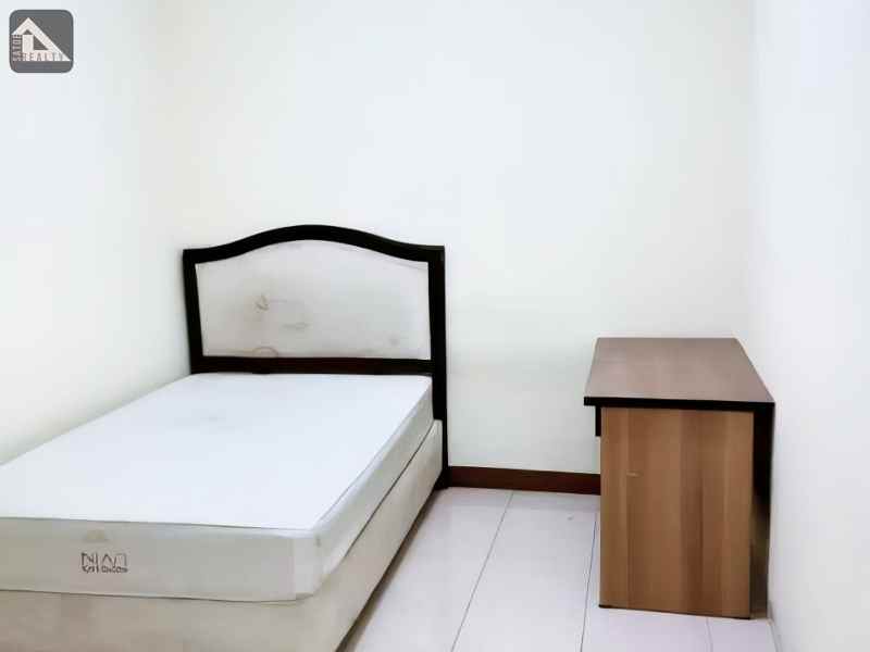 dijual kost jl anggrek cendrawasih