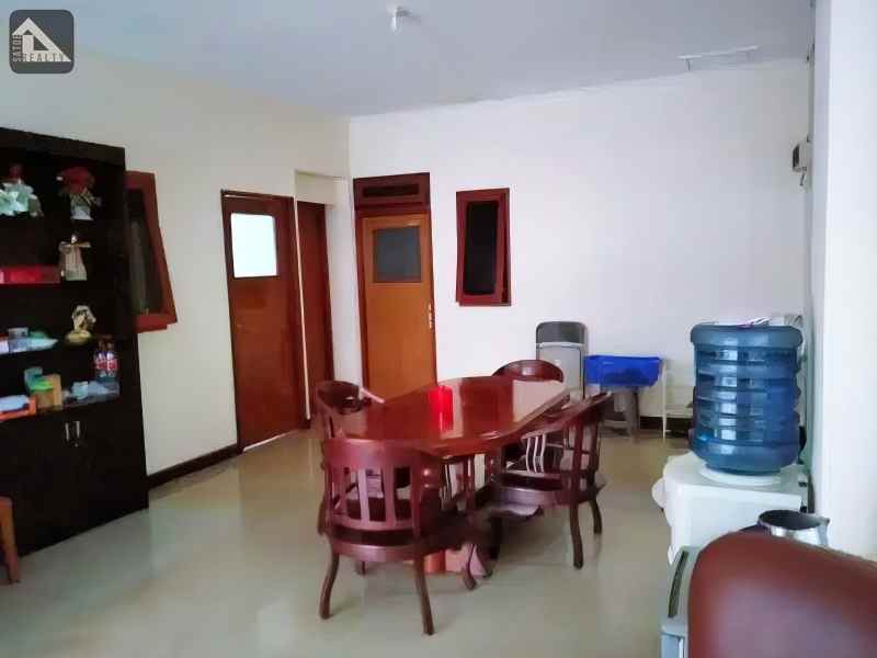 dijual kost jl anggrek cendrawasih