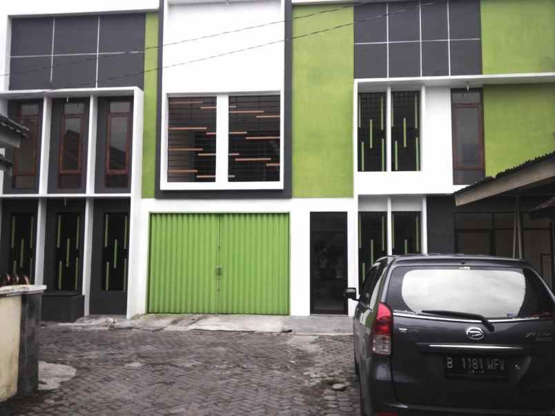 dijual kost jl dero