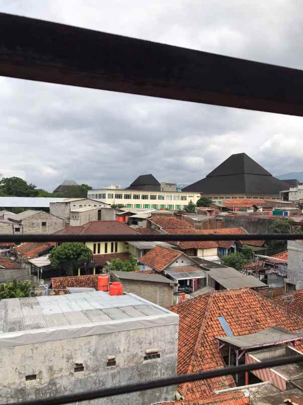 dijual kost jl manisi