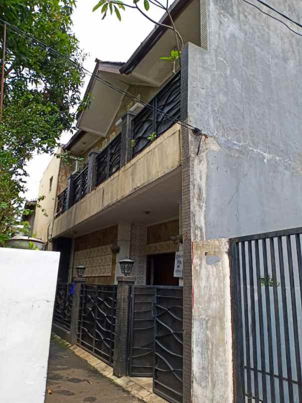 dijual kost pondok indah