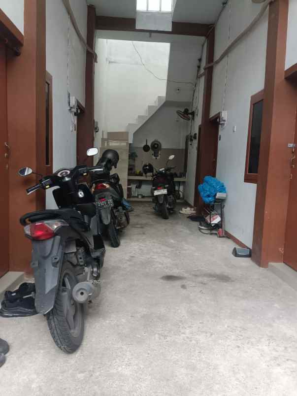 dijual kost tembalang