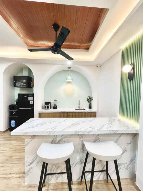 dijual kost tomang utara