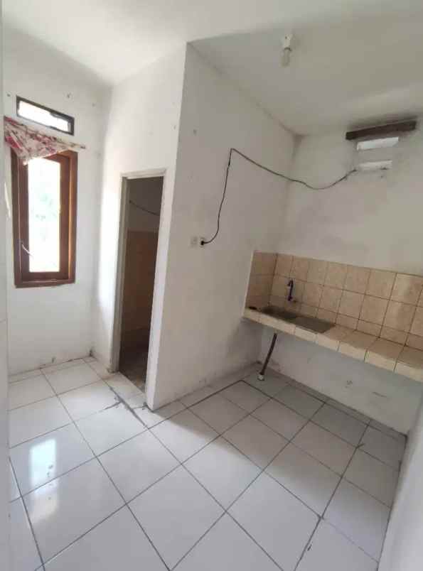 dijual murah kontrakan 10 pintu lokasi cinere depok