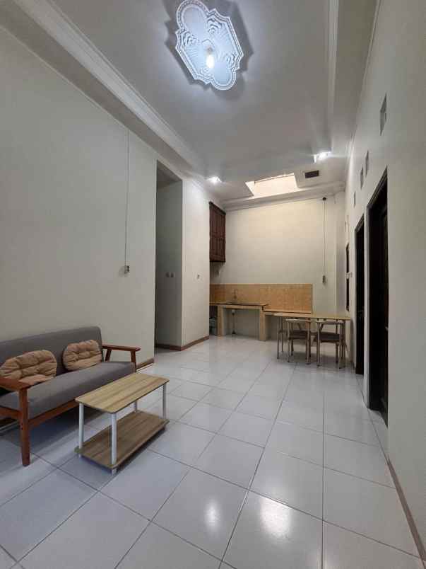 dijual murah rumah semi furnish di wedomartani