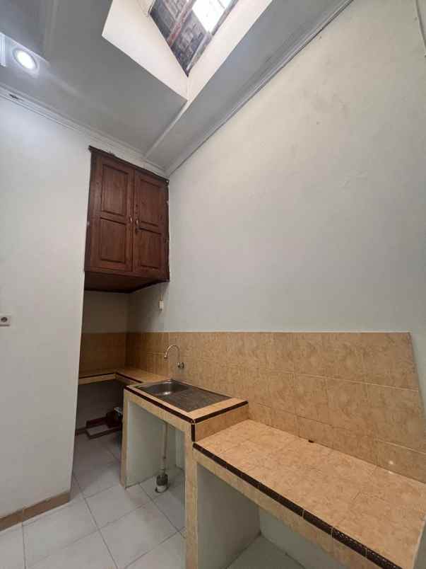 dijual murah rumah semi furnish di wedomartani
